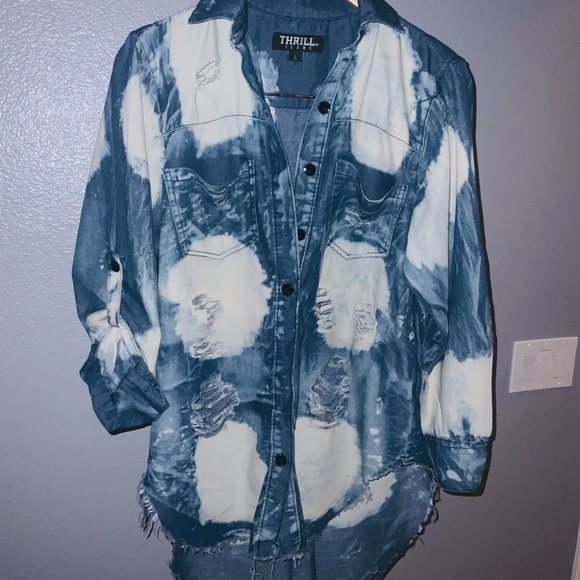Long Oversized Denim Shirt - Picture 2 of 6